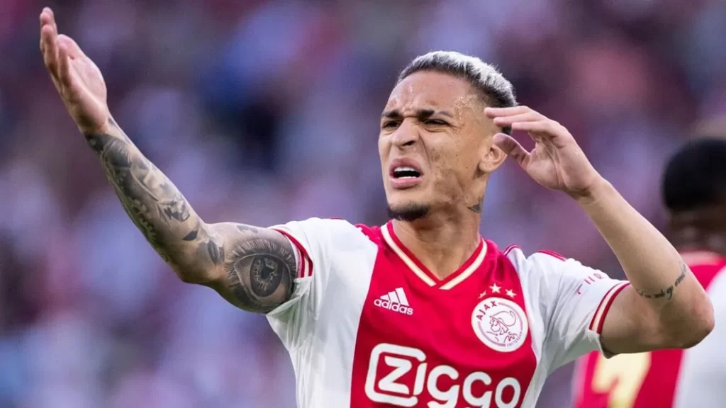 Antoni strikes pressure on Ajax to let go Ghost